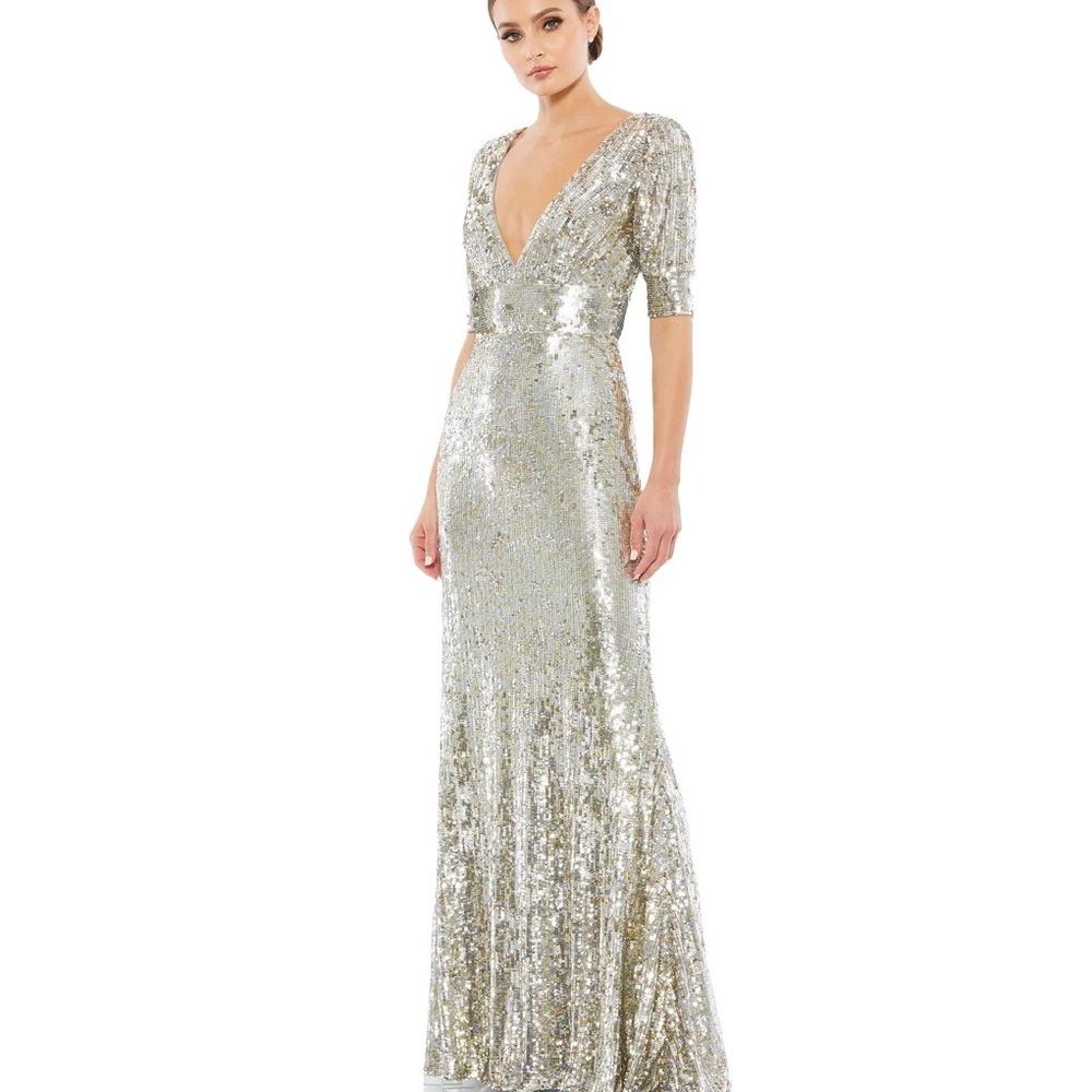 SEQUINED SHORT SLEEVE EVENING GOWN brand new with Macy’s tag size 14 brand new